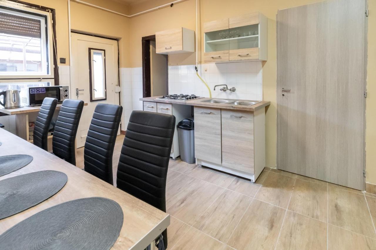 Ivanhoe Apartman Lejlighed Nyírbátor Eksteriør billede